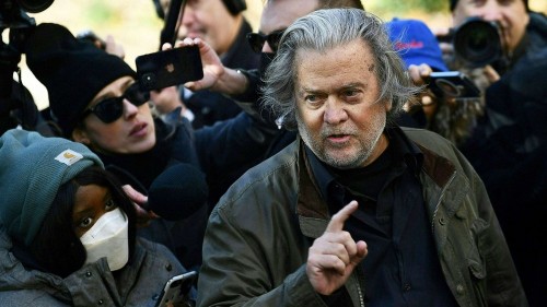 steve-bannon-point-3922.jpg